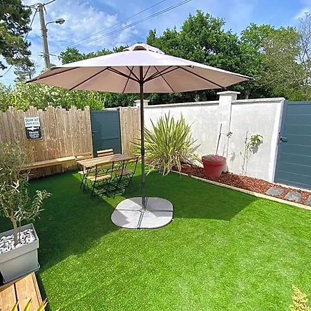 Oustal Magnolia Alojamento de Acomodação e Pequeno-almoço 4*