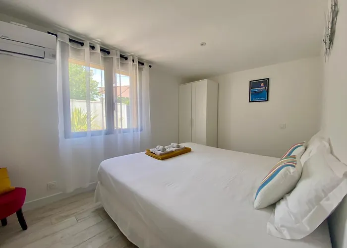 Oustal Magnolia Bed & Breakfast